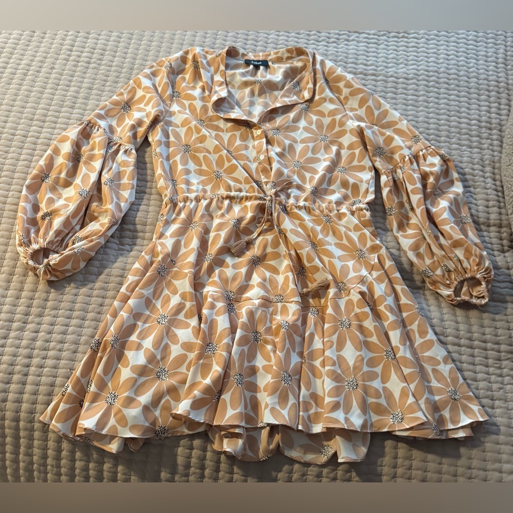 Aakaa dress